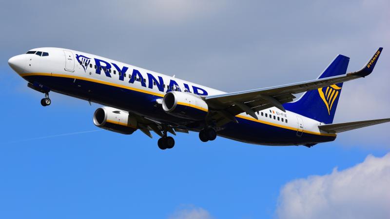 Ryanair holding recruitment event in Dundalk with &euro;2,000 joining bonus