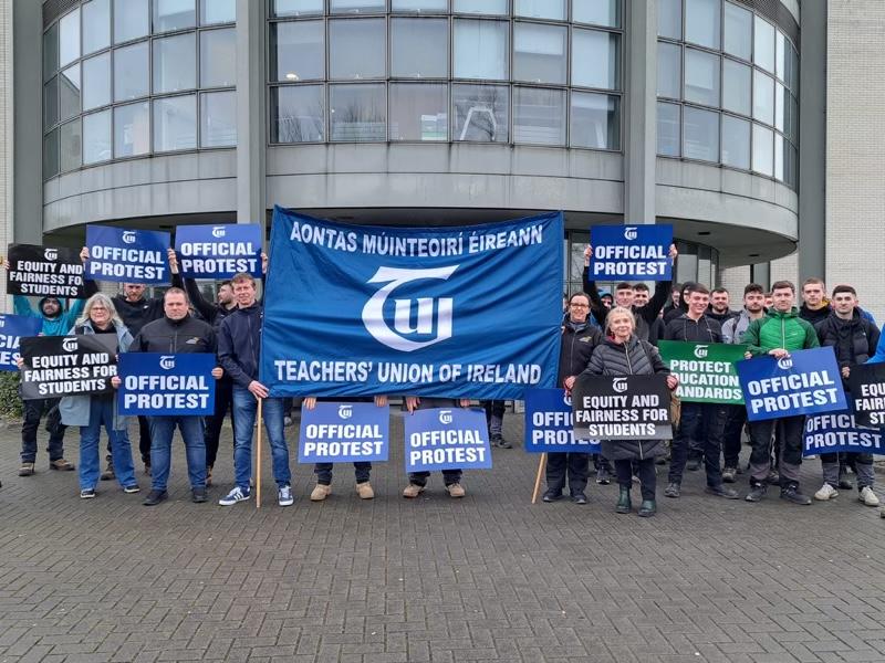 Teachers union protest at DKIT over TU collective agreement dispute