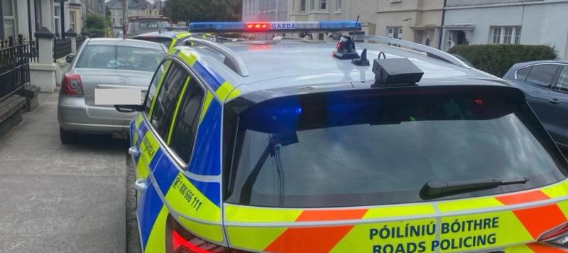 Garda&iacute; intercept car and catch driver with outstanding arrest warrants 