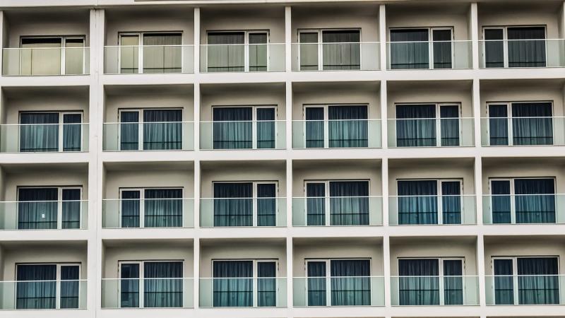 ALERT: Irish holidaymakers heading to Spain hit with serious balcony warning