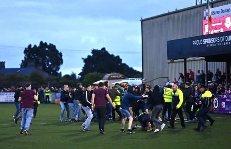 Dundalk and Drogheda supporters clash at end of Louth derby