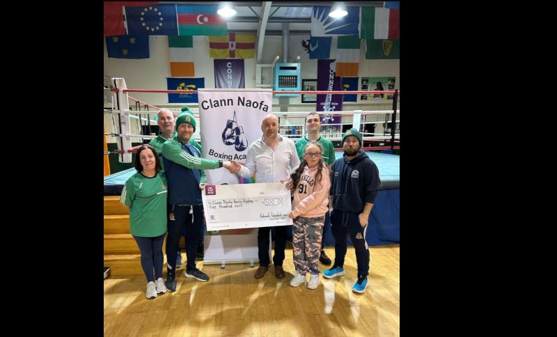 Clann Naofa Boxing Acadamy in Dundalk receive kind donation