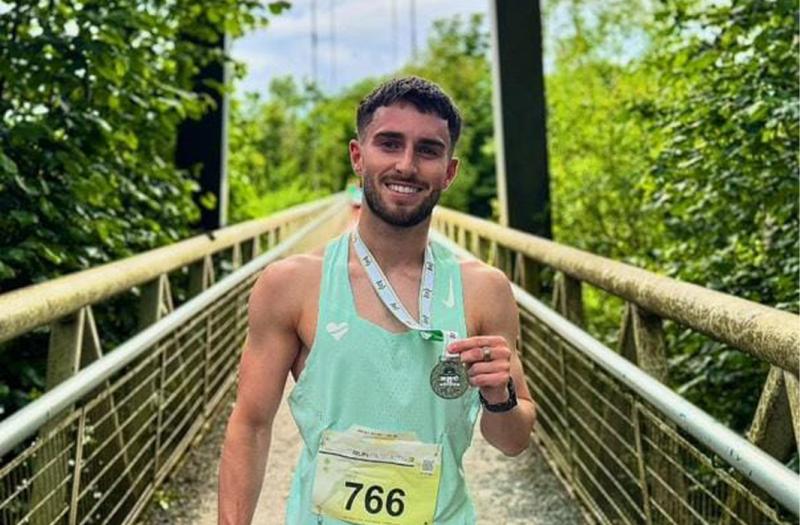 Dundalk runner Seán Hill inspires thousands online and off