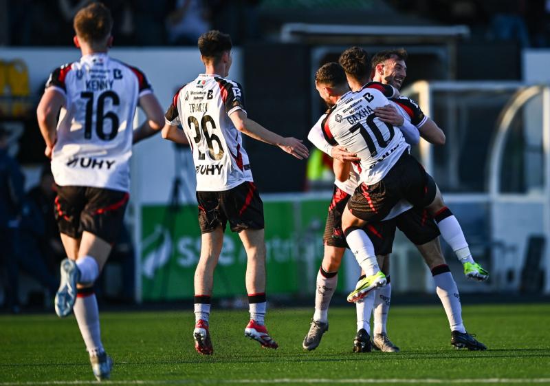 Mulligan's late goal seal win for Dundalk against Wexford