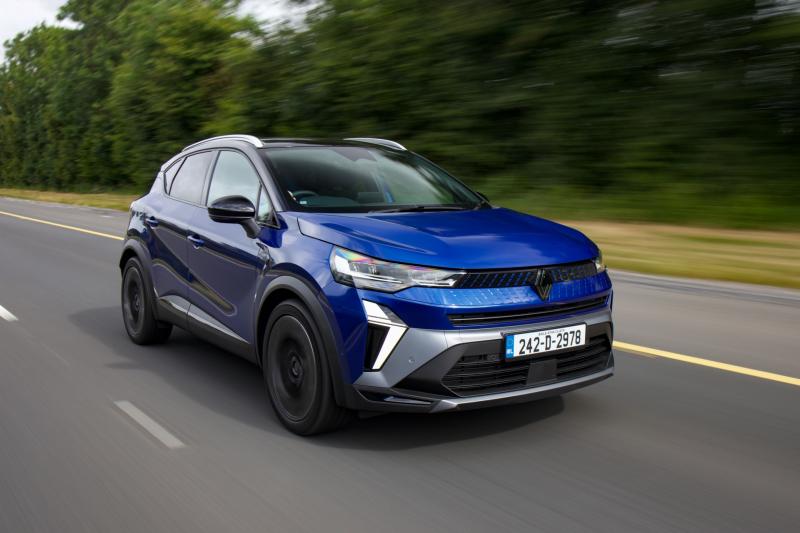LOUTH MOTORING: The Renault Captur -  where style meets sense