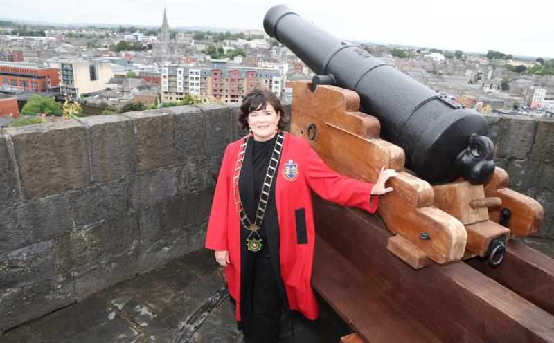 Historic second term for Drogheda mayor as Michelle Hall elected unopposed in Louth