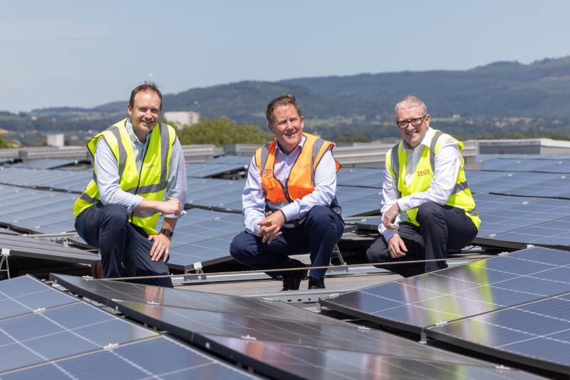 Minister shouts news of Tesco-Greenvolt Next partnership from Dundalk rooftop