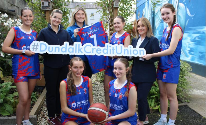 Dundalk Credit Union sponsor new kit for St Vincent's School basketball team