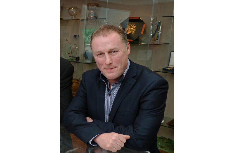 Dundalk football community pay tribute following death of Ciar&aacute;n Bond