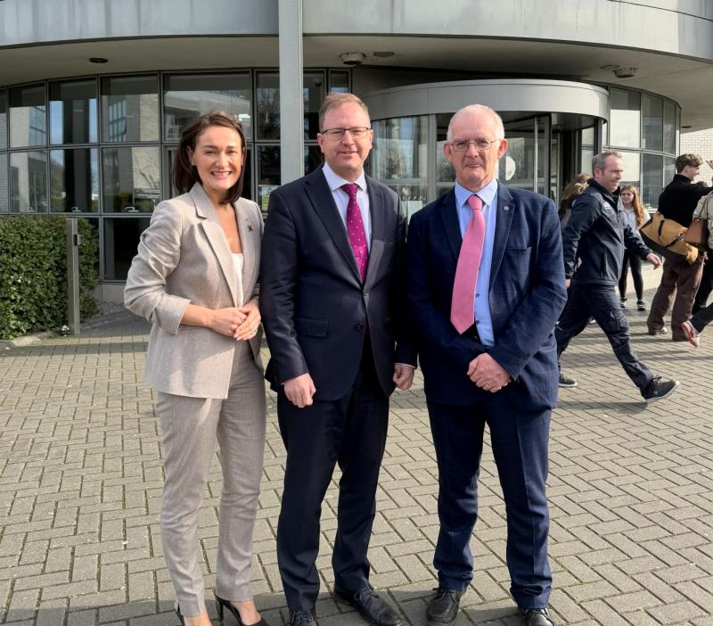 Momentous occasion as Dundalk IT and Queen's formalise strategic partnership