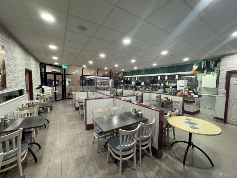 Popular Dundalk caf&eacute; goes on the market