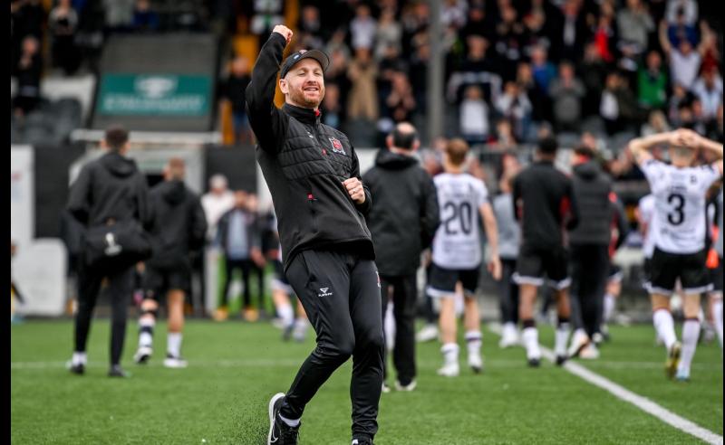 Ten-man Dundalk FC have dumped Shamrock Rovers out of the Sports Direct FAI Cup