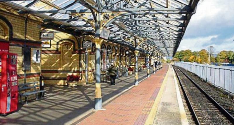 Gardai investigate criminal damage at Dundalk railway station 