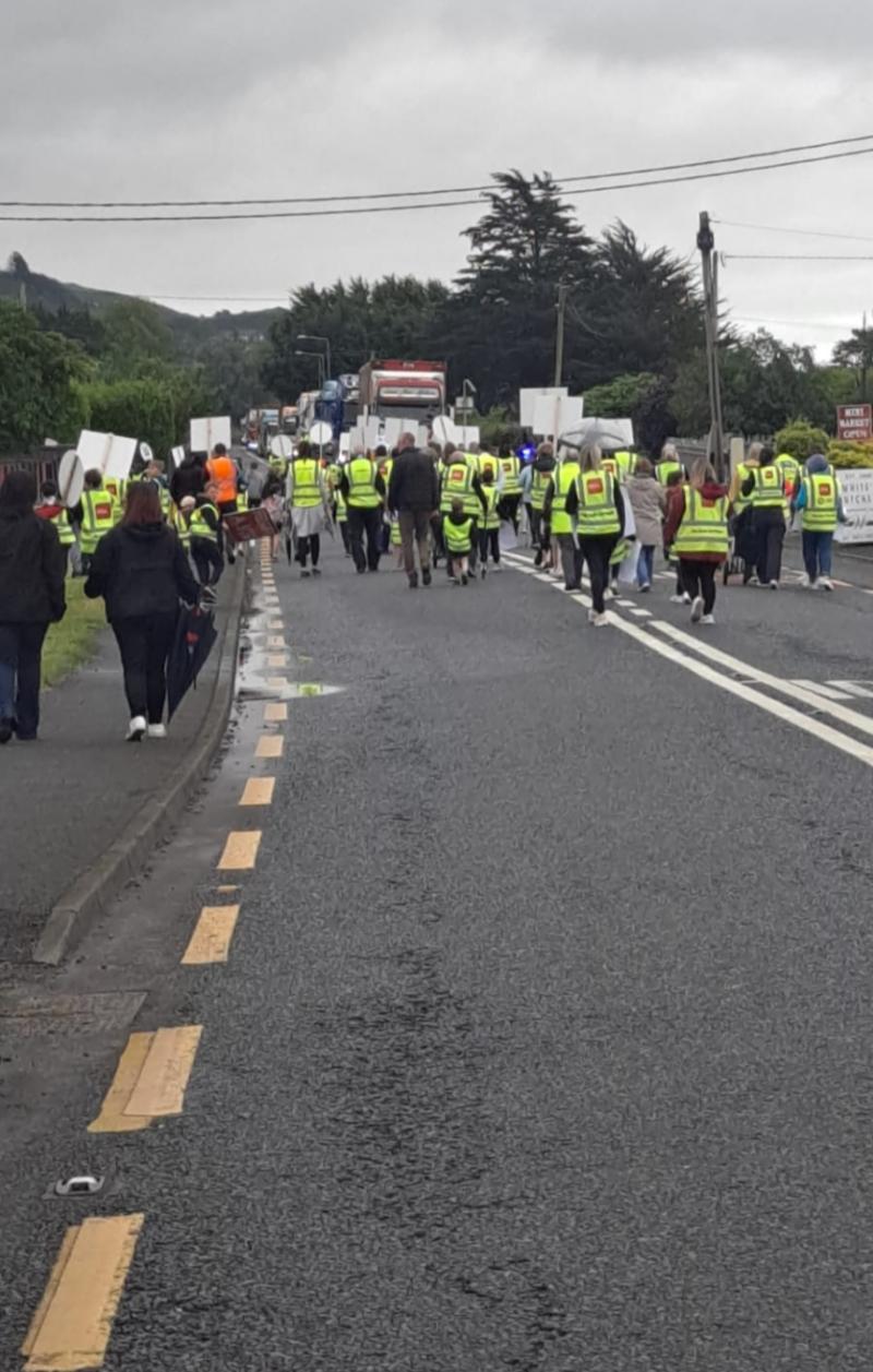 North Louth: Bellurgan residents continue traffic protest 