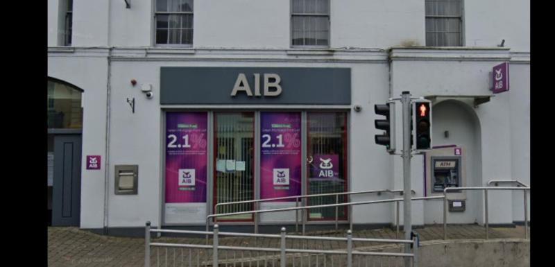  AIB names branches set to become cashless as TD slams 'tone deaf' move