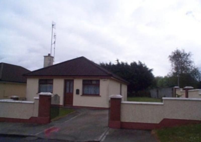 Family home in fine walk in condition 