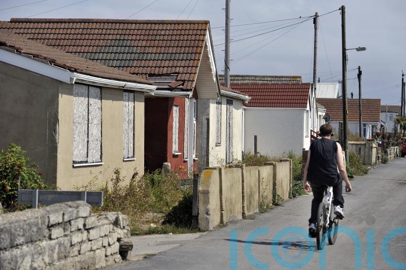 Deprivation gap widens between those from rich and poor backgrounds – report