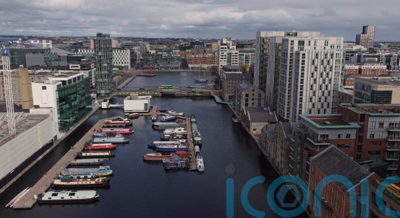 Asking prices soar 7% over year – report