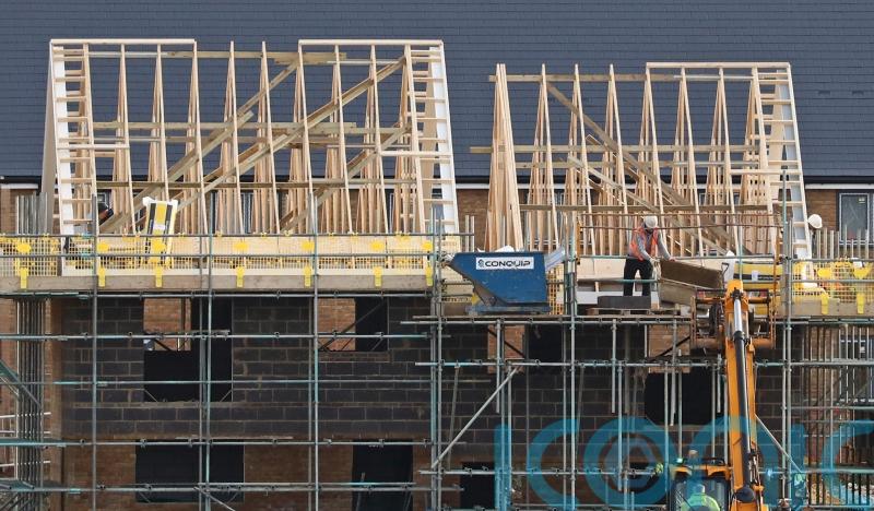 Average monthly rent now 2,055 euro per month, new figures show