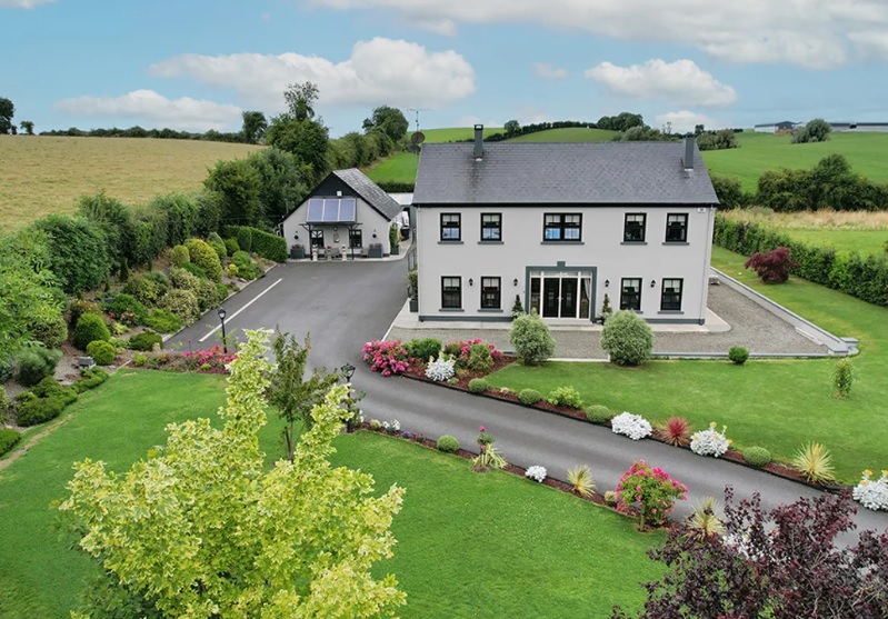 PHOTOS Fine Ardee residence with stunning interior Page 1 of 20